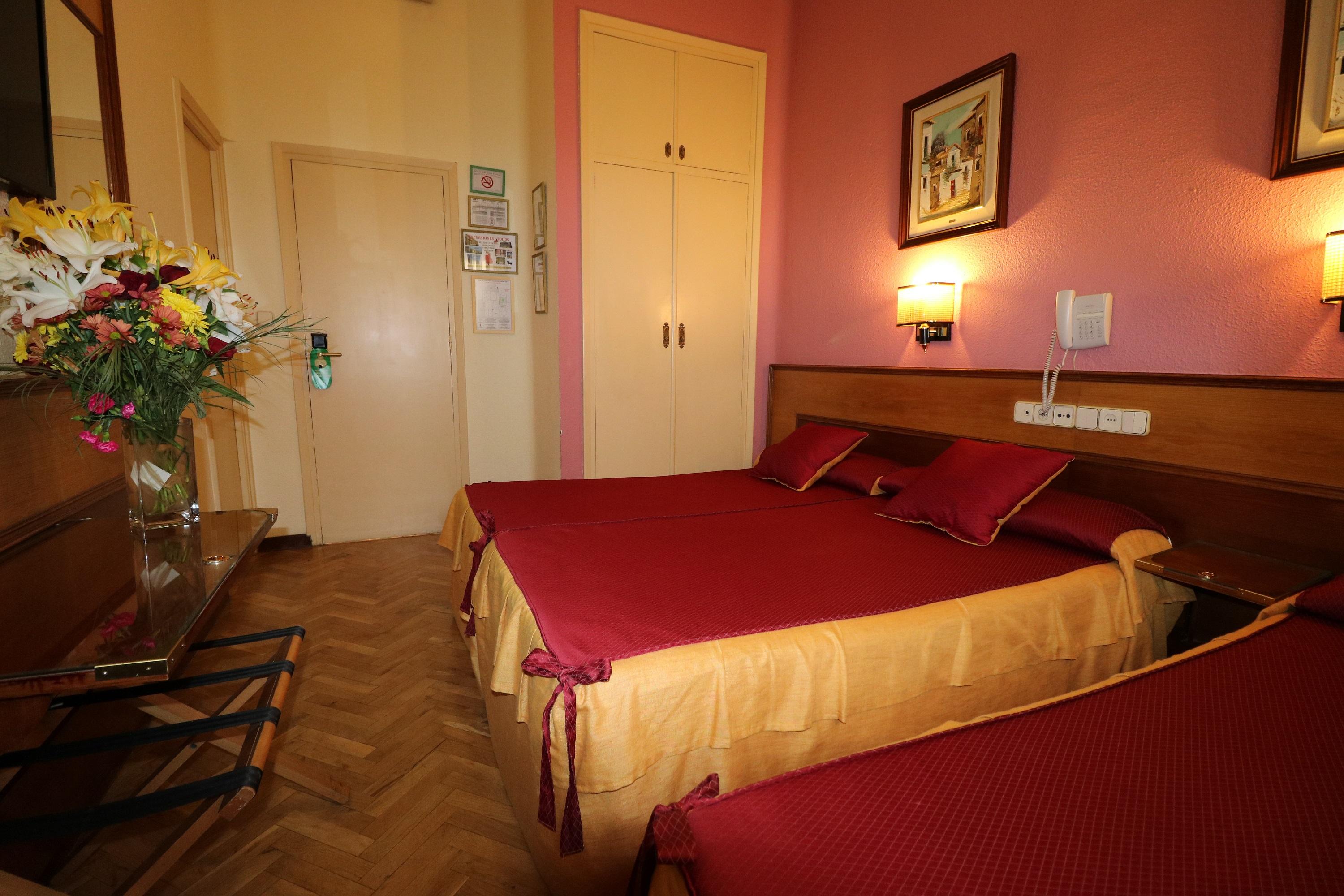 Hostal Hispano - Argentino Gran Via Madrid Bagian luar foto