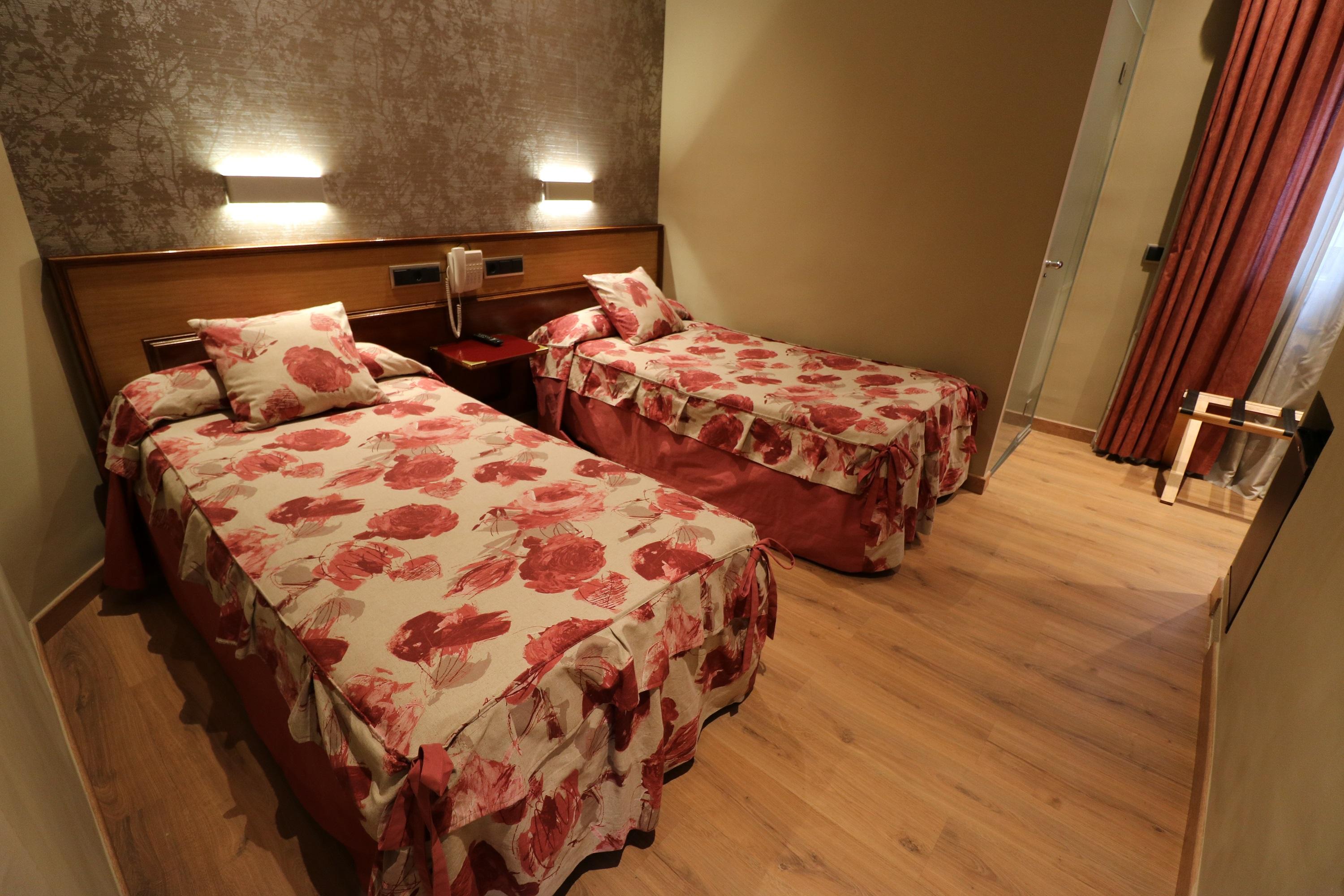 Hostal Hispano - Argentino Gran Via Madrid Bagian luar foto