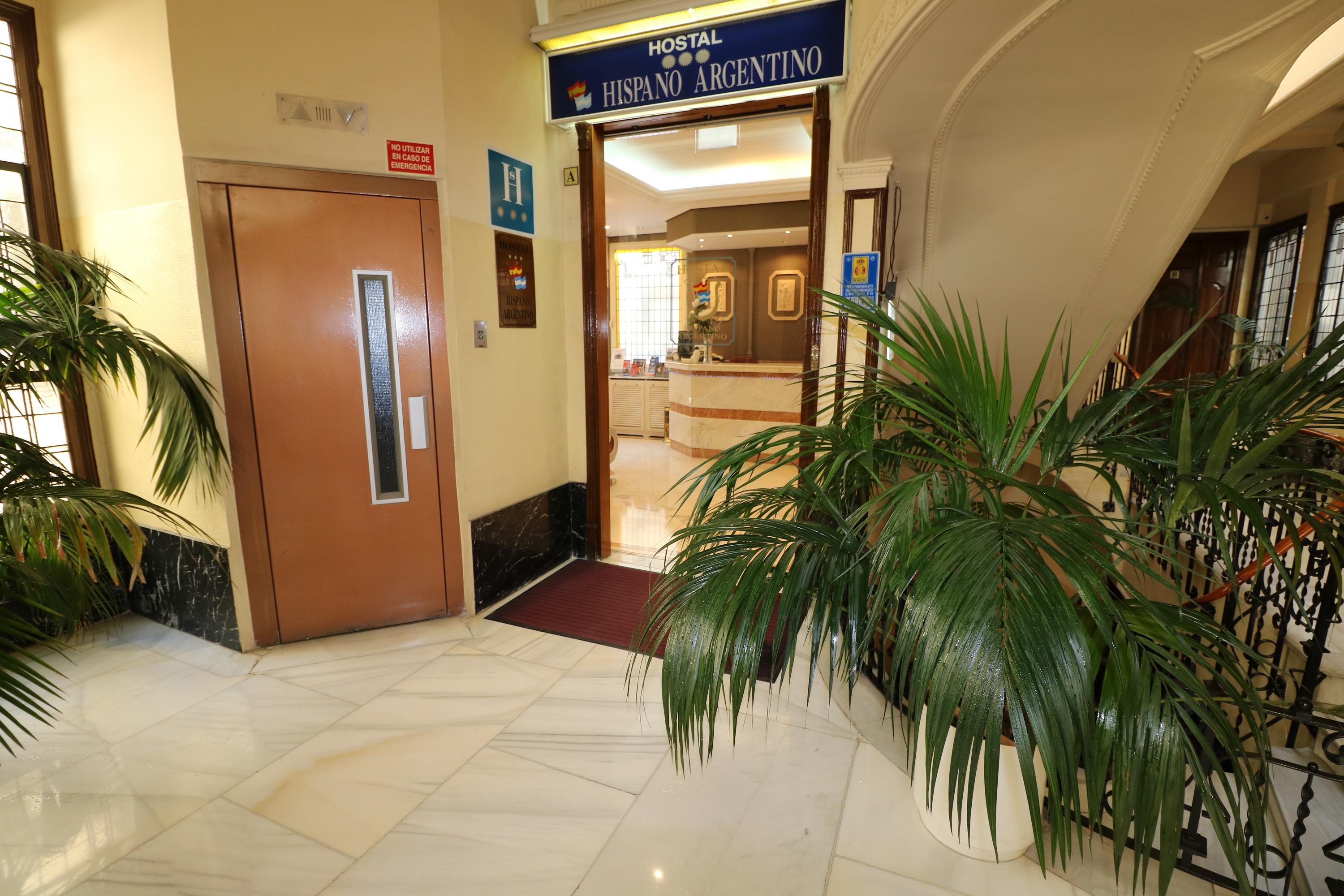 Hostal Hispano - Argentino Gran Via Madrid Bagian luar foto