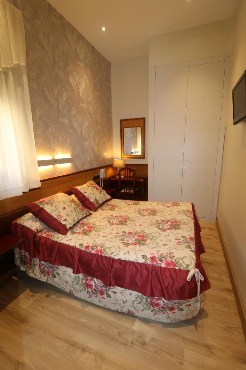 Hostal Hispano - Argentino Gran Via Madrid Bagian luar foto