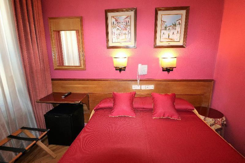 Hostal Hispano - Argentino Gran Via Madrid Ruang foto