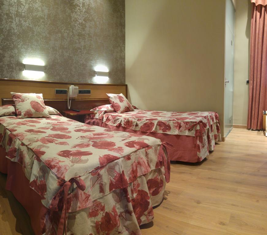 Hostal Hispano - Argentino Gran Via Madrid Bagian luar foto